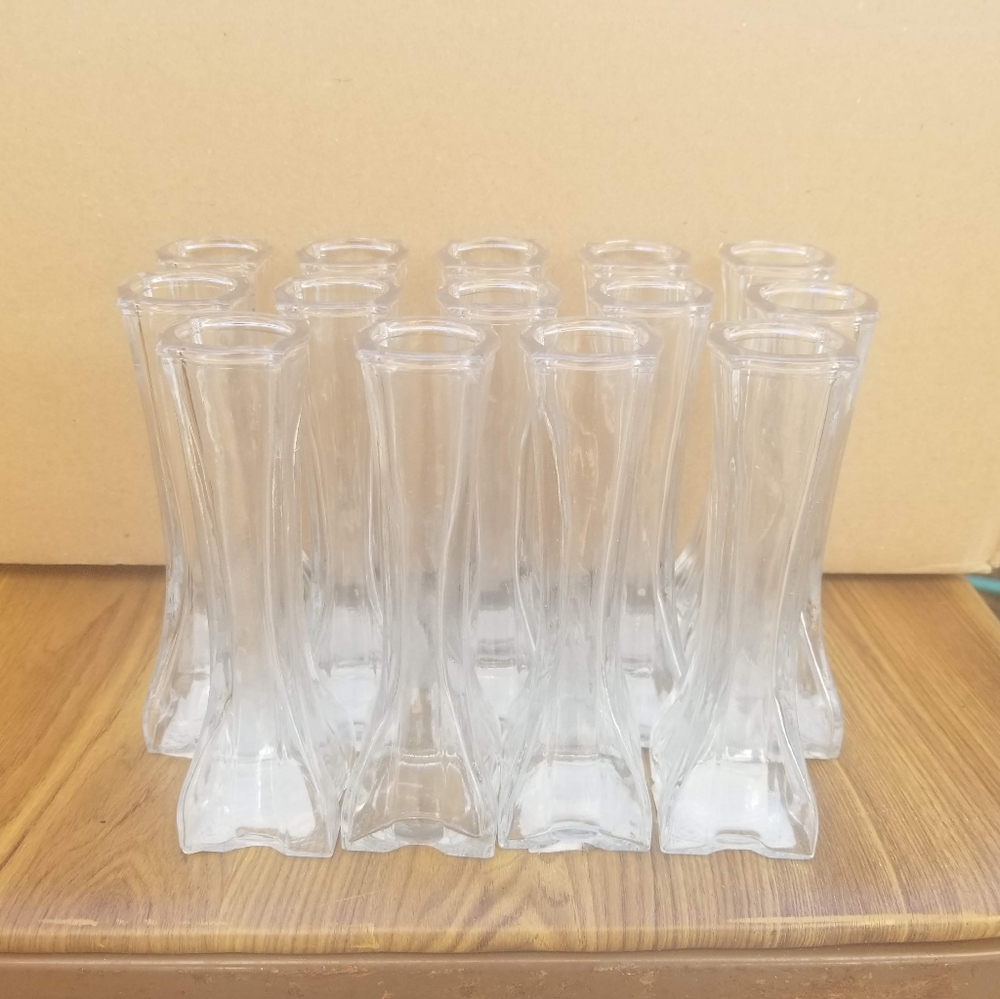 Small centerpiece vases